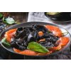 Tortelloni neri al salmone